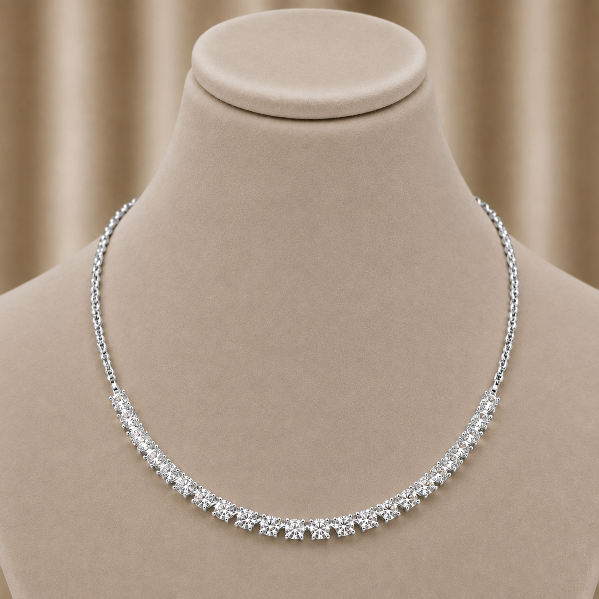 Suble Poise Diamond Necklace