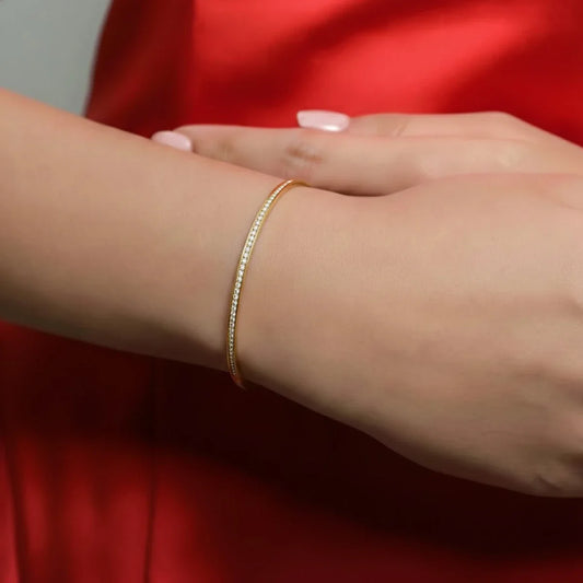 Round Brilliant Cut Diamond Tennis Bangle