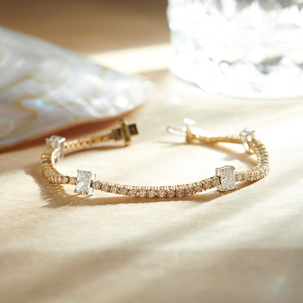 4.86 ct Stellar Radiant Diamond Tennis Bracelet
