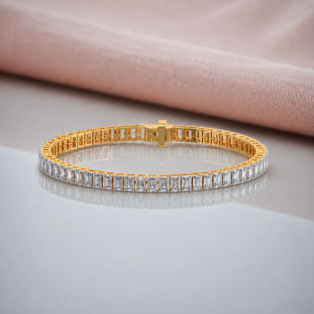 8.98 ct Regal Emerald Diamond Tennis Bracelet