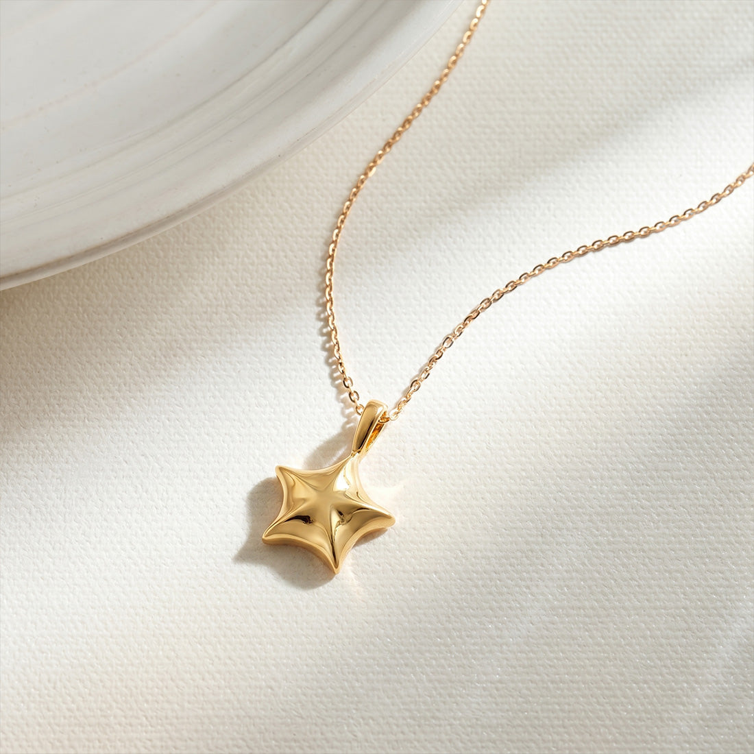 Star Plain Gold Pendant