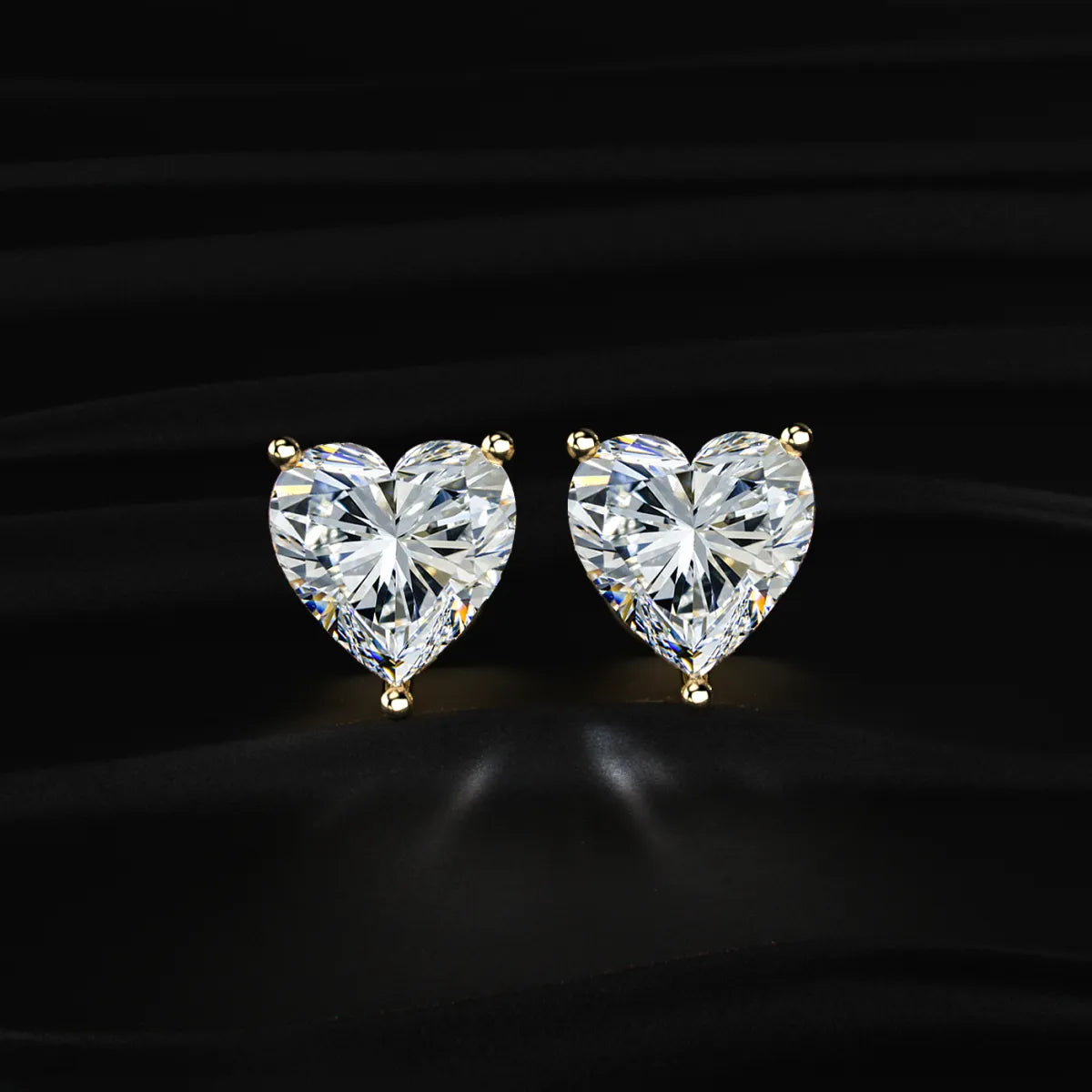 Heart Solitaire Hidden Halo Earring