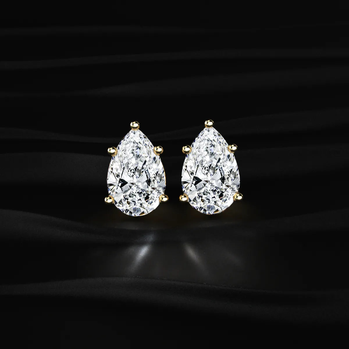 Pear Solitaire Hidden Halo Earring