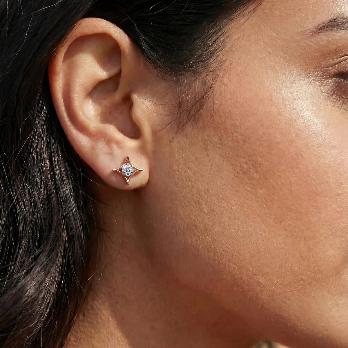Round Shape Diamond Star Stud