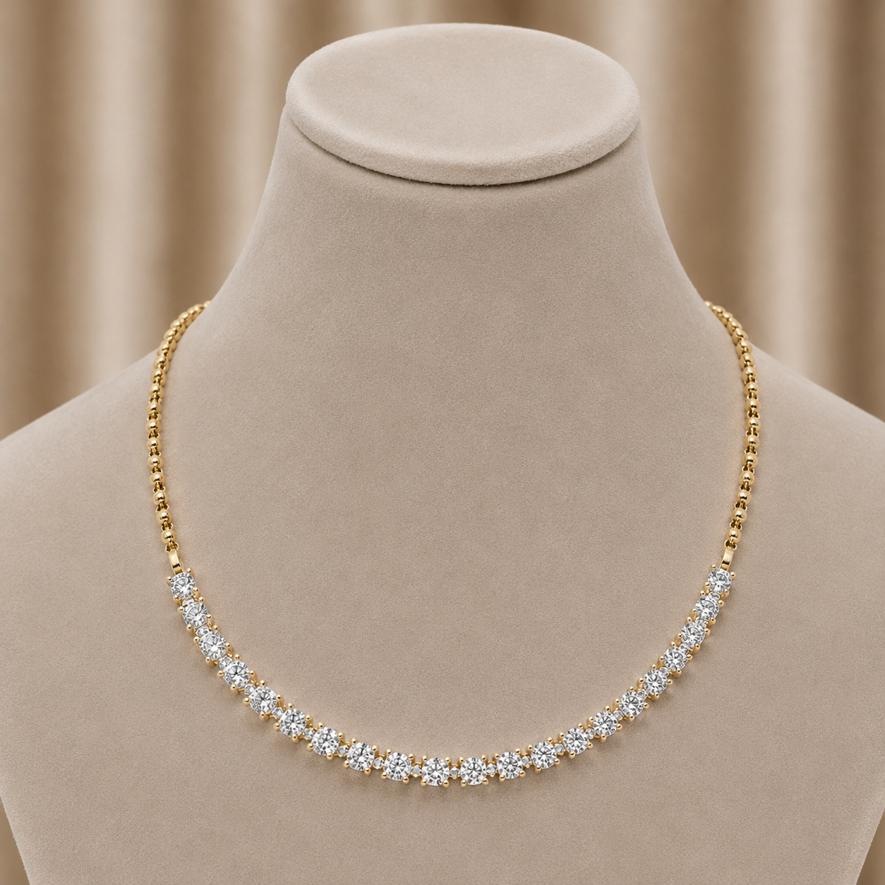 Suble Poise Diamond Necklace