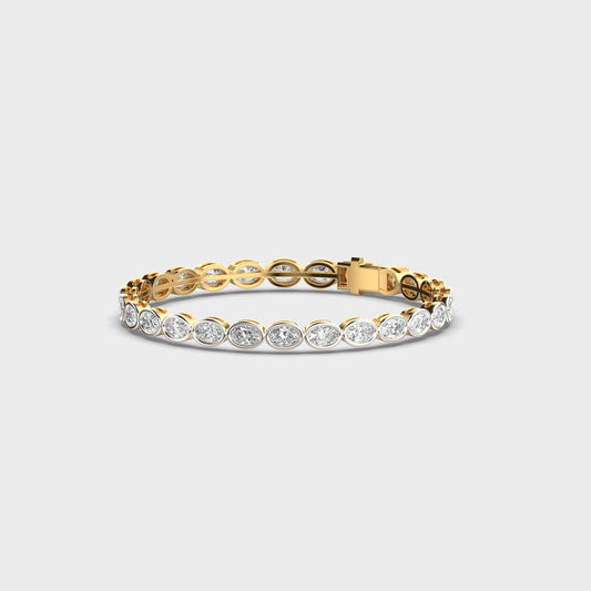 Delicate Pear Glory Diamond Bracelet