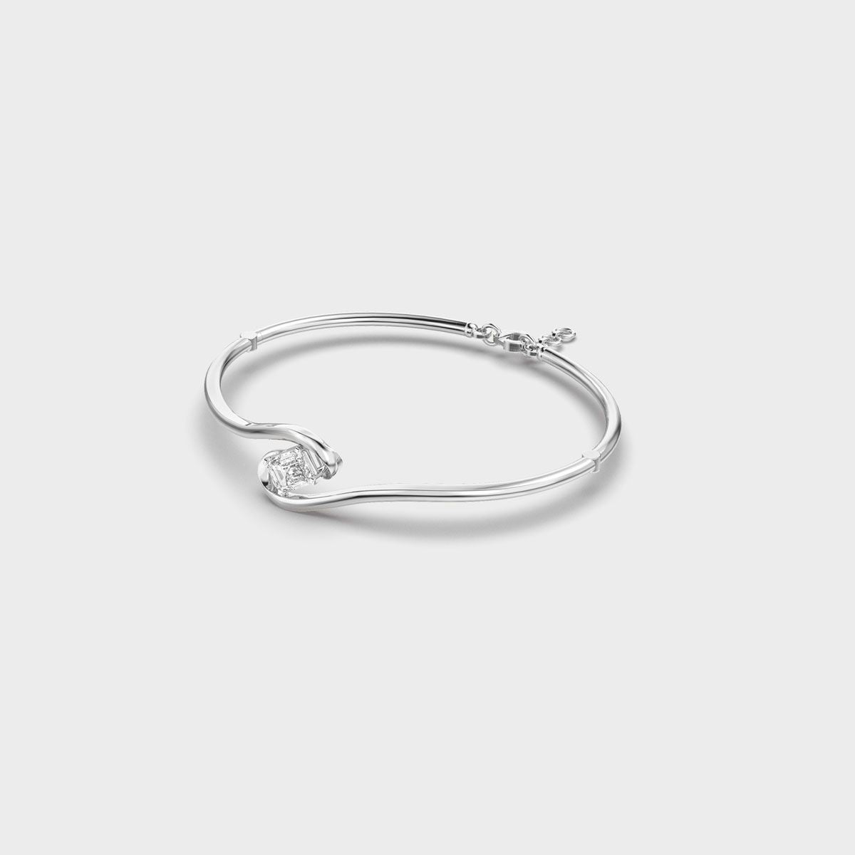 Loop Knot Emerald Diamond Bracelet