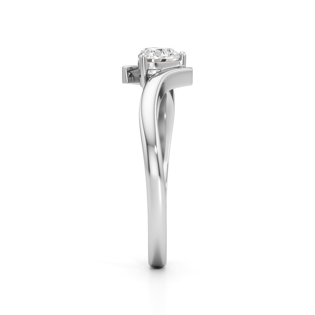 Sweetheart Twist Gold Ring