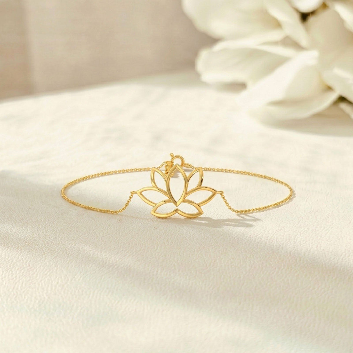 Lotus Plain Gold Chain Bracelet