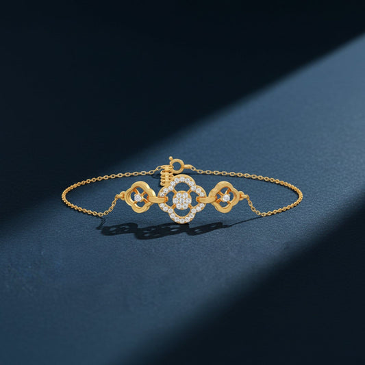 Clover Bloom Round Diamond Bracelet