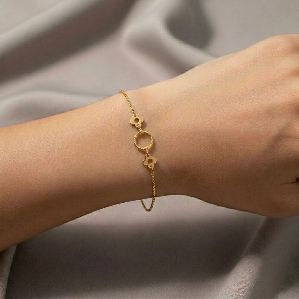 Meadow Loop Plain Gold Chain Bracelet