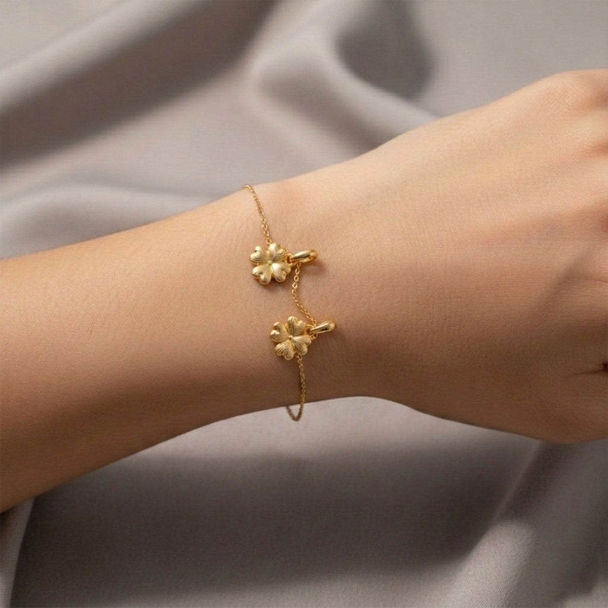 Floral Charms Plain Gold Chain Bracelet